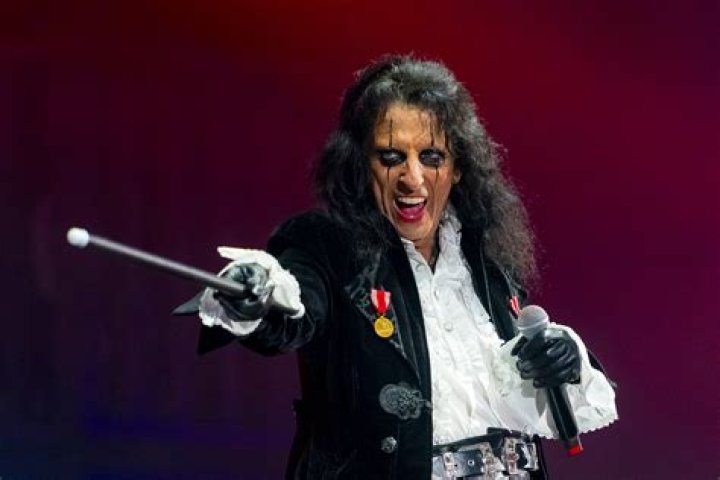 A Journey Through the Spectacle of an Alice Cooper Concert