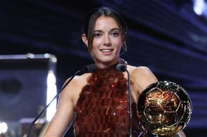 Aitana Bonmatí's Journey: Love and Life Beyond the Pitch