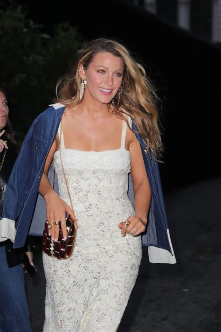 Blake Lively Weight 2024: The Actress’s Fitness Journey and Secrets