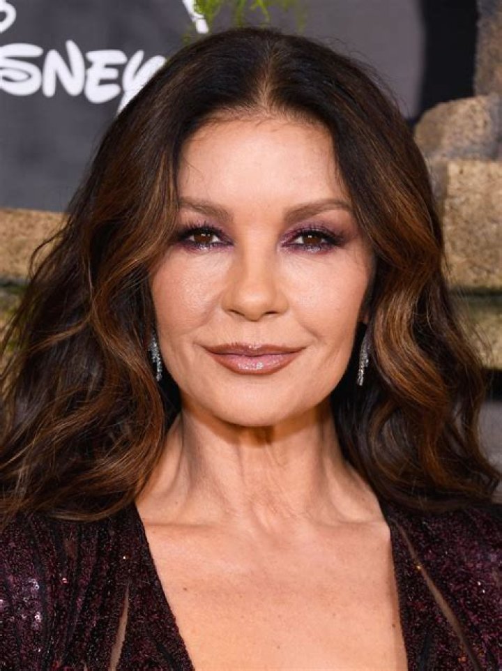 Catherine Zeta-Jones Young: A Glimpse into the Early Life of a Hollywood Icon