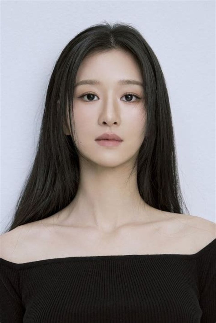 Compelling Insights into Actress Seo Ye Ji's Career