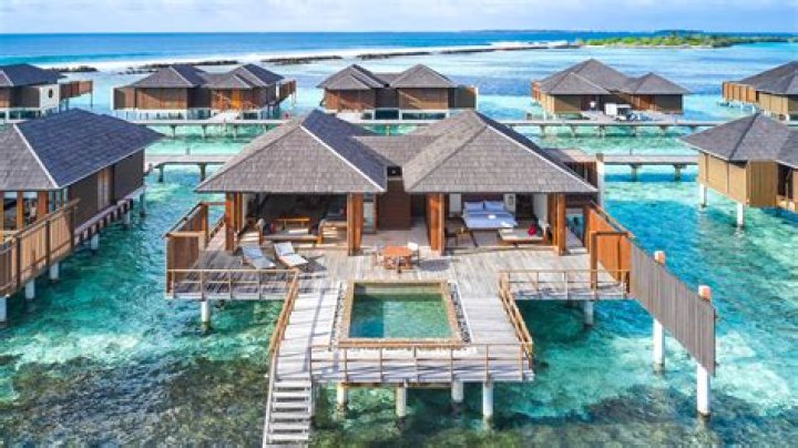Discover the Enchantment of Paradise Island Lankanfinolhu