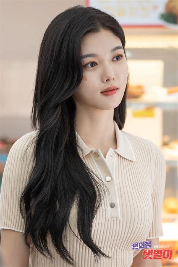 Discover the Intriguing Height of Kim You Jung: Unveiled!