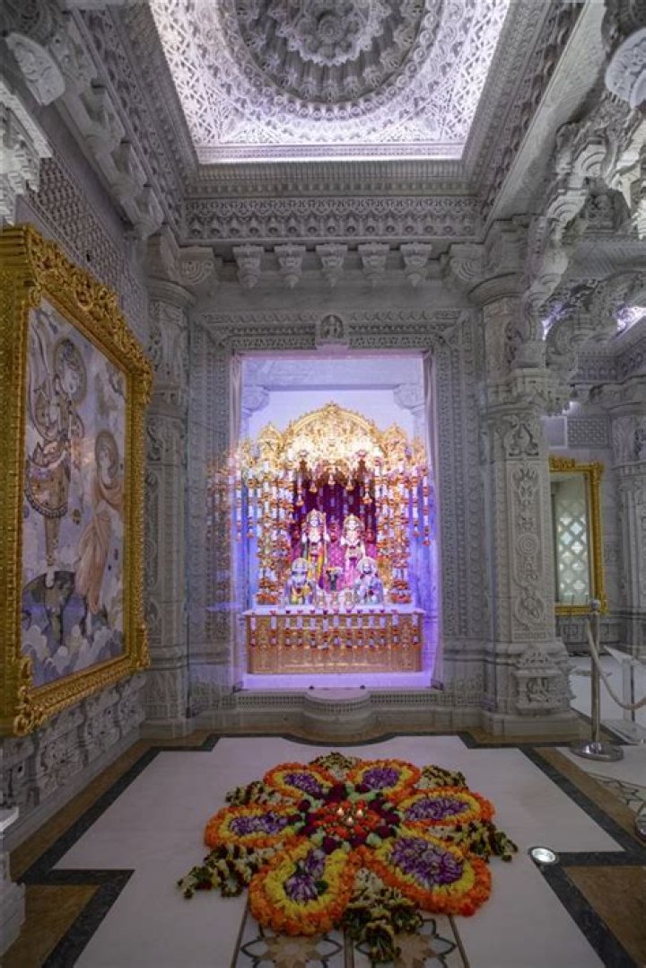 Discovering the Beauty of BAPS Shri Swaminarayan Mandir Robbinsville Through Photos