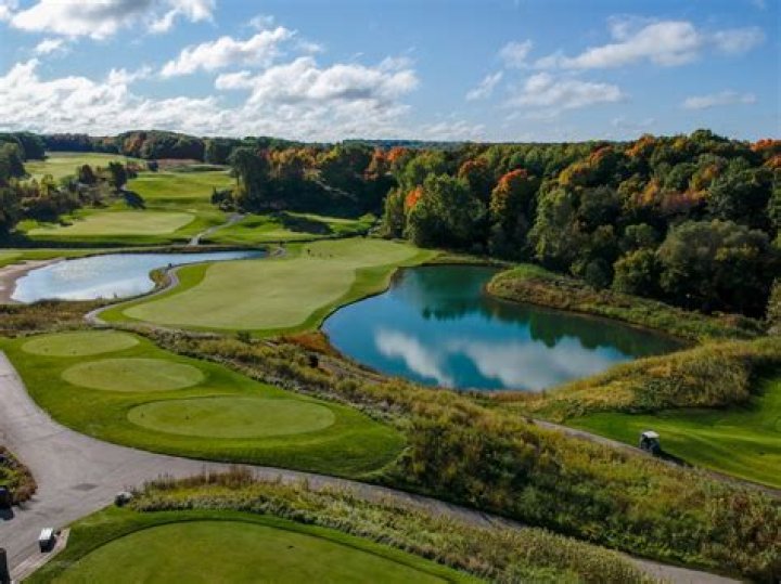 Discovering the Charm of Green Bay Country Club
