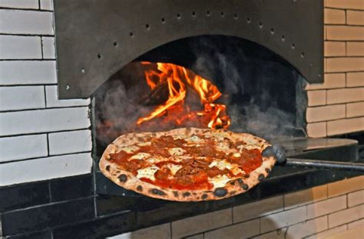 Discovering the Delight of Anthony's Brick Oven Pizza