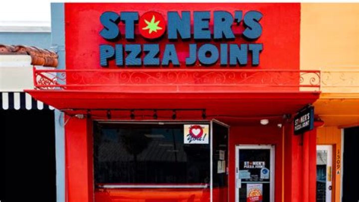 Discovering the Delights of Stoner's Pizza Joint