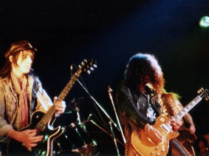 Exploring Izzy Stradlin Height and Life: A Deep Dive into the Guitar Legend