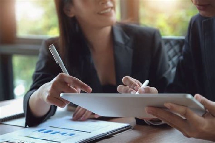 Exploring the Financial Landscape: Eve Plumb Net Worth - Insights and Analysis