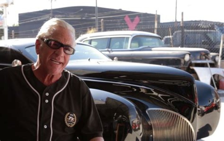 Exploring the Life and Legacy of Barry Weiss: The Unconventional Antique Hunter