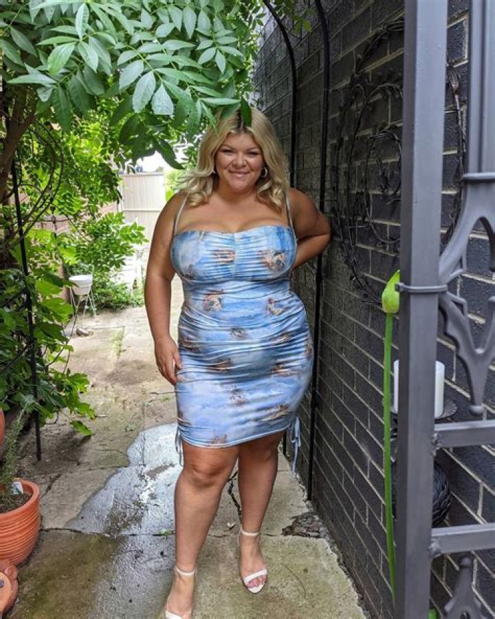 Honey Fat Girl: Embracing Body Positivity and Self-Love