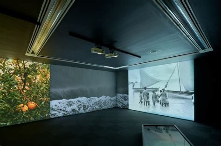 Julia Jennings: The Rising Star of Contemporary Art