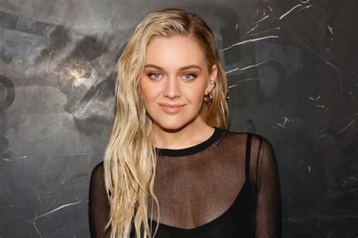 Kelsea Ballerini in a Bikini: A Celebration of Confidence and Style