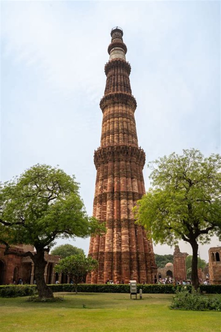 Kutub Minar: The Majestic Tower of Delhi