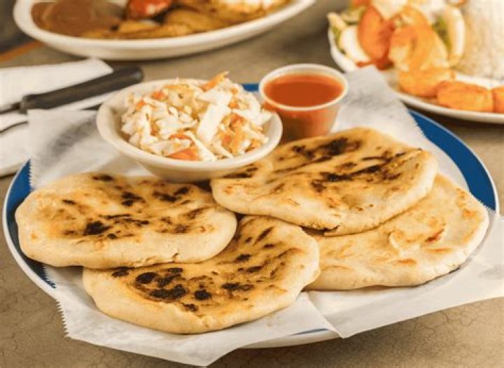 La Pupusa Rica: A Deep Dive into the Delightful Salvadoran Dish