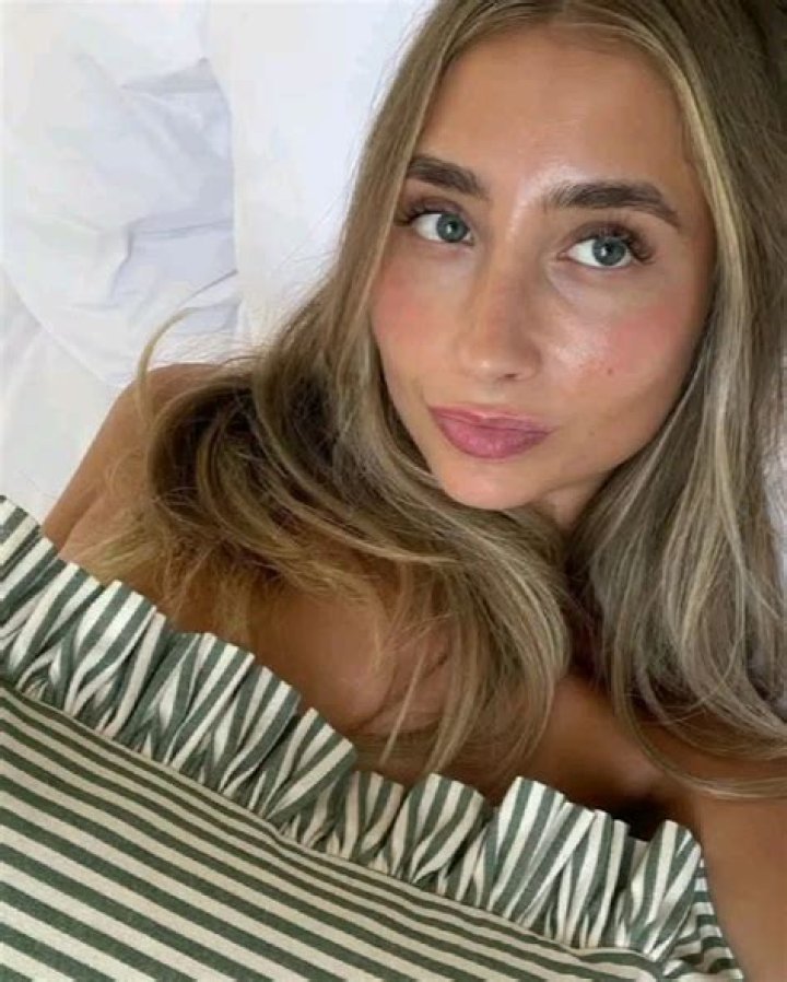 Lily Phillips Leaked: Unraveling the Mystery Behind the Controversy