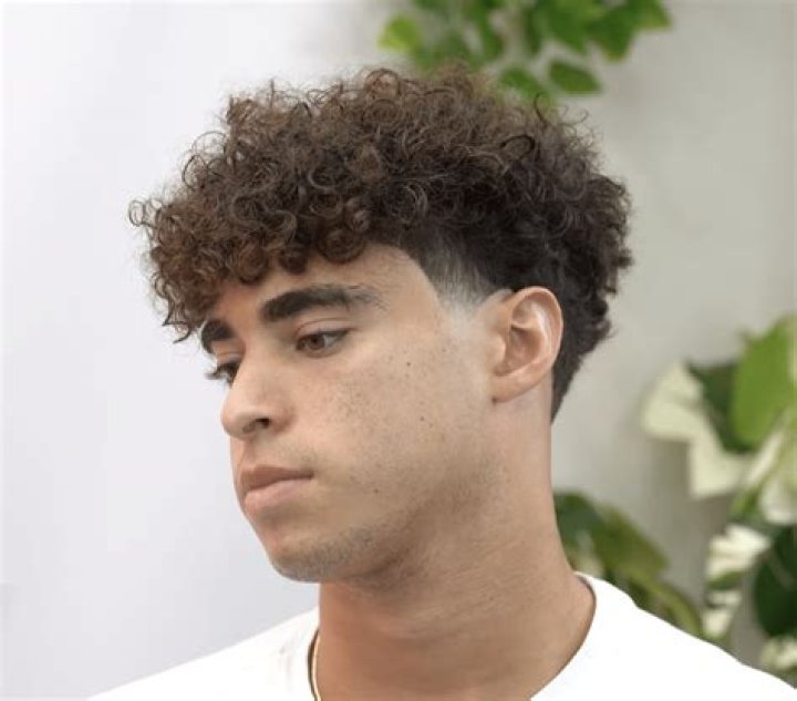 Mastering the Blowout Taper with Curly Hair
