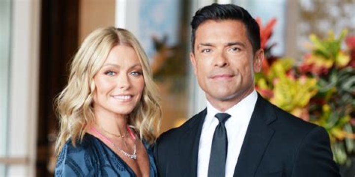 Michael Consuelos Husband: The Inside Scoop You've Been Waiting For