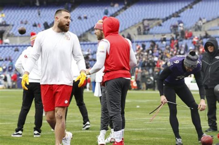 Mixon, Johnson Clash Before Game: Drama Unfolds on the Field