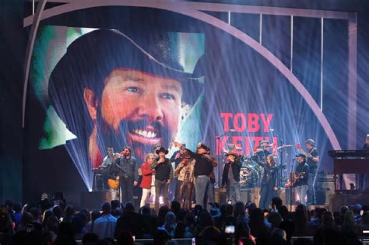 Natalie Maines' Heartfelt Tribute to Toby Keith: A Journey Through Music and Friendship