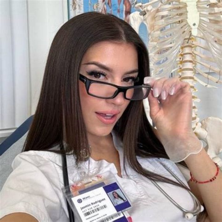 OnlyFans Jasi Bae: The Ultimate Guide to Her Rise, Content, and Success