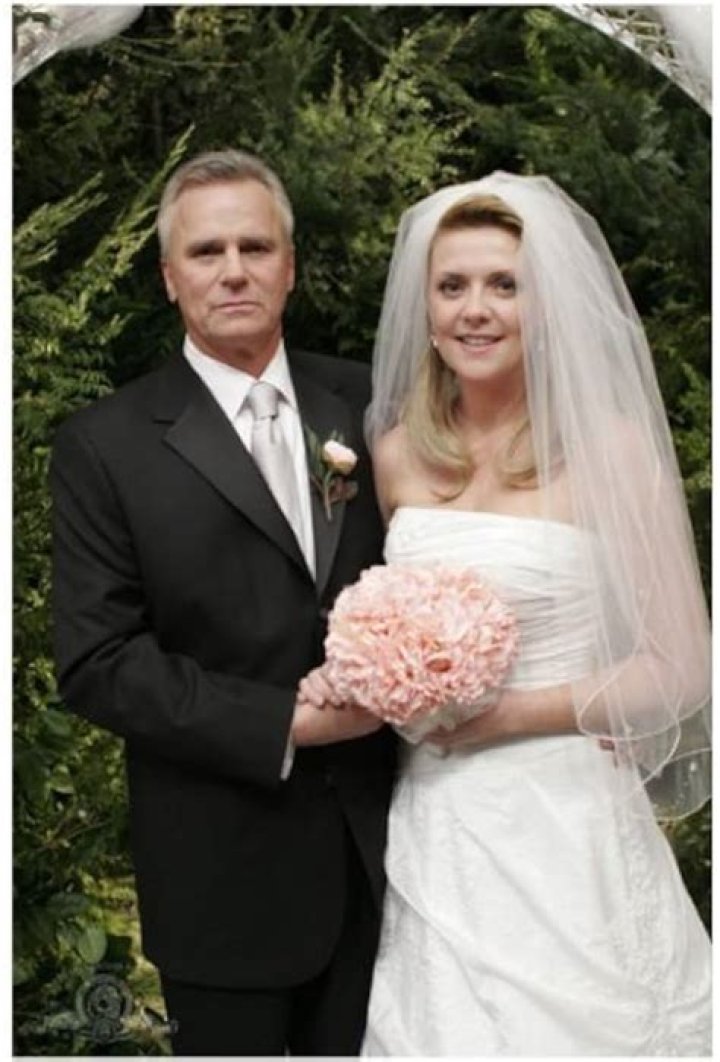 The Relationship Story of Amanda Tapping and Richard Dean Anderson's Wife