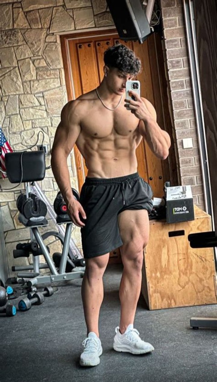 The Ultimate Guide to Buff Guys: Fitness, Lifestyle, and More