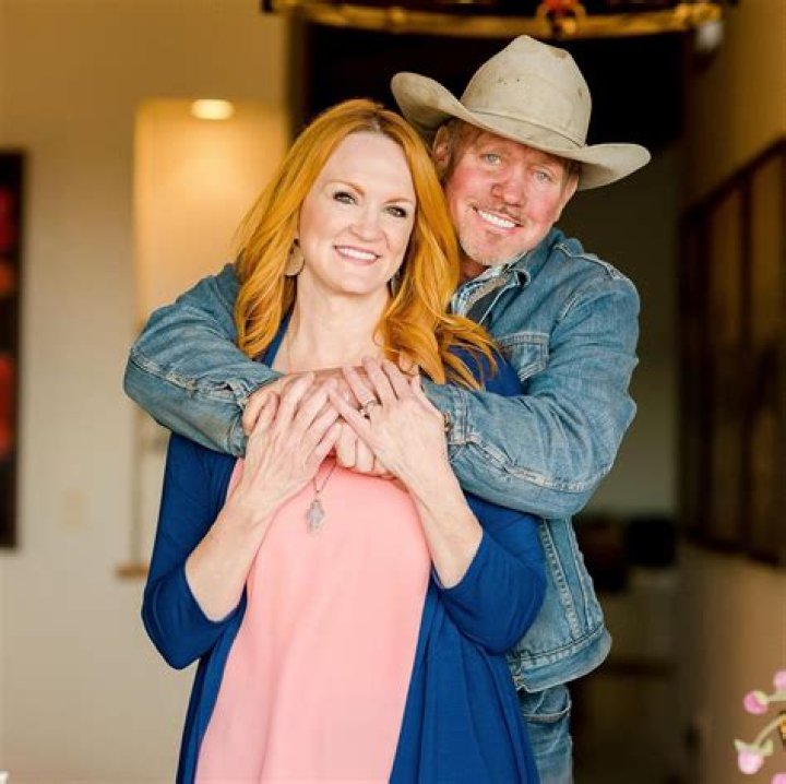 The Ultimate Guide to Pioneer Woman's Smoked Turkey: Master the Art of Smoking with Ree Drummond