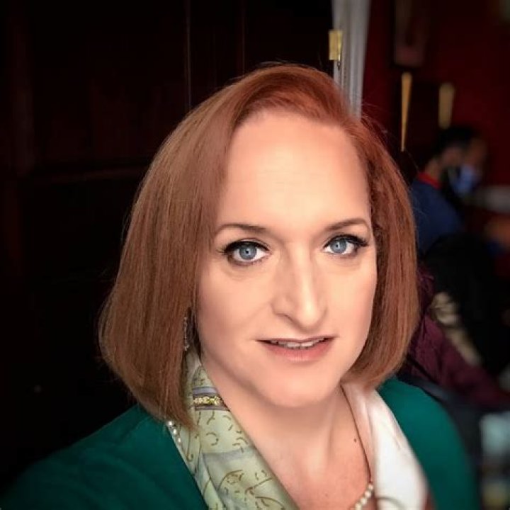 Transformation Journey: Dr. Lynette Nusbacher Before Surgery
