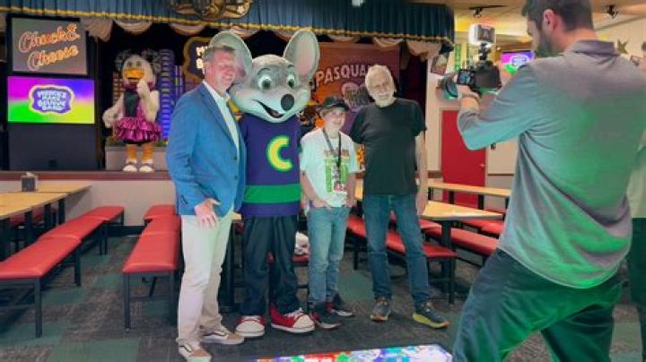 Ultimate Guide to Chuck E. Cheese: Fun, Food, and Family Entertainment