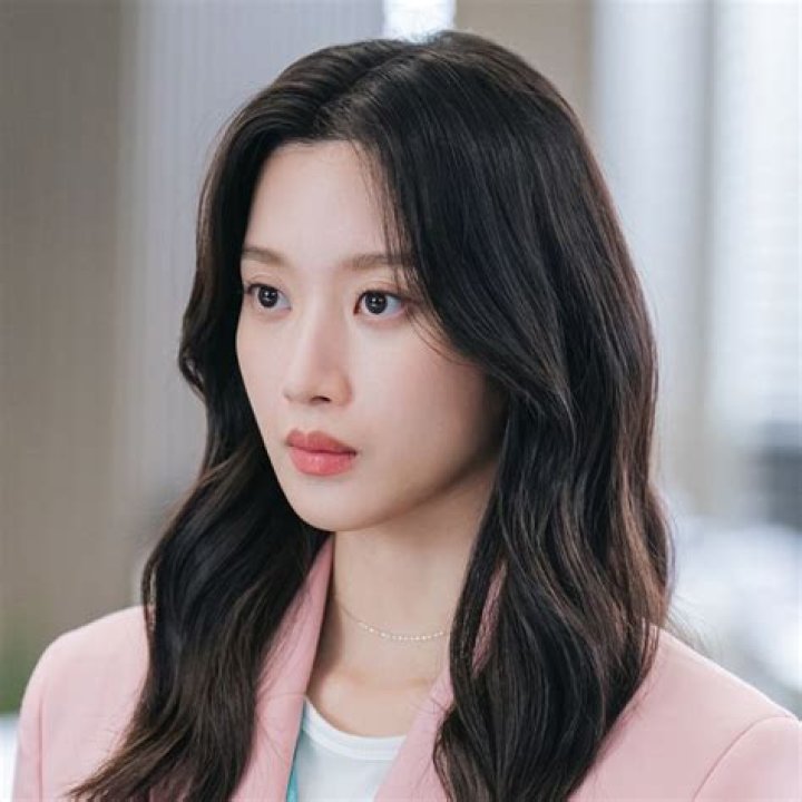 Unraveling the Love Life of Moon Ga Young: Is She in a Relationship?