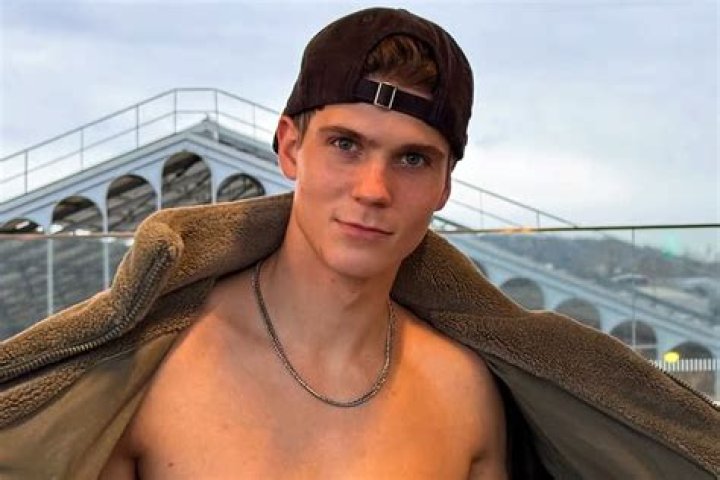 Unveiling the Buzz: Bryce Adams Leaked Nude Controversy