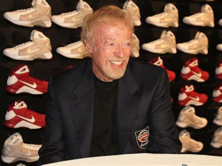 Unveiling the Intriguing Details About Phil Knight Height and His Legacy