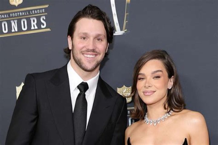 Unveiling the Mystery of Hailee Steinfeld's Boyfriend