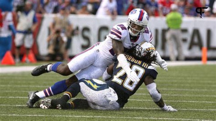 Vontae Davis: NFL Pro Bowler and Retired Cornerback